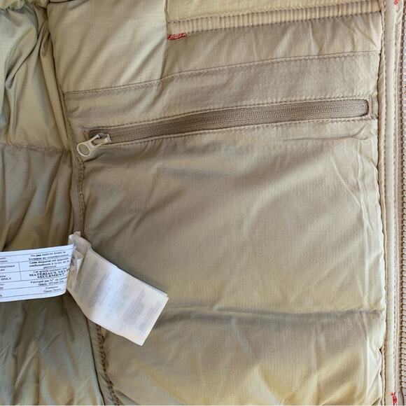 Filson Red Puffer Vest - Picture 8 of 10